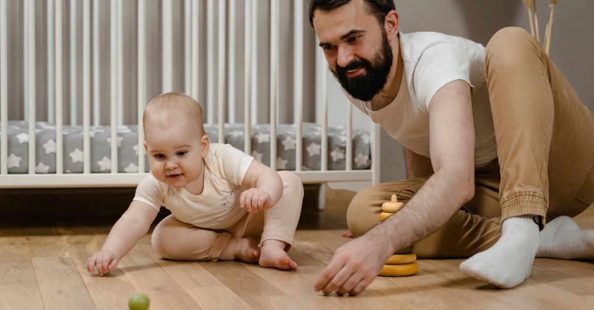 Tummy time — leżenie na brzuszku, jak i po co